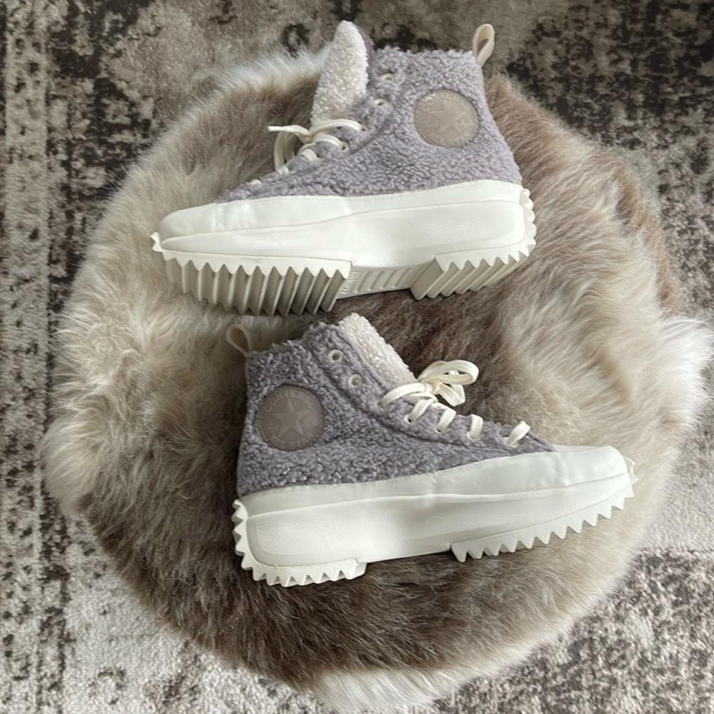 Converse size 6.5 women’s purple Sherpa